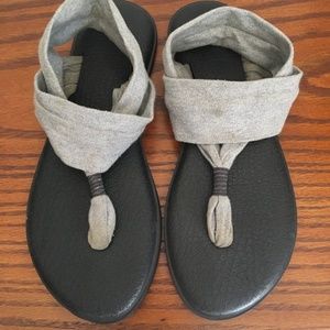 Sanuk Sandles